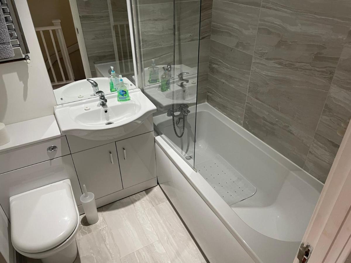 The Swallows Popular Location 3 Bedroom House Free Wi-Fi And Sky Tv In All Rooms Rough Close Exterior foto